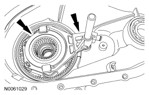 G04641018