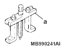 G12121822